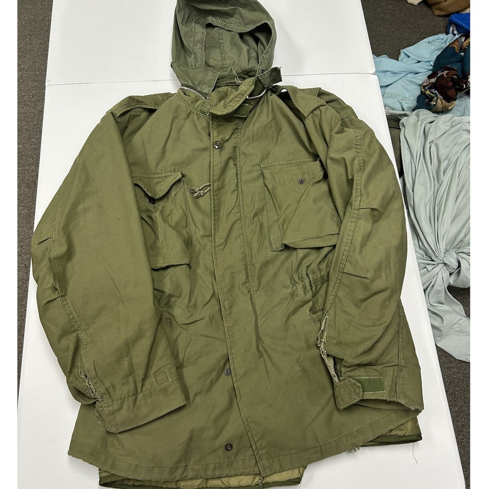 Vintage M-65 Field Jacket Mens M Green Fair Distressed Military Liner Hood